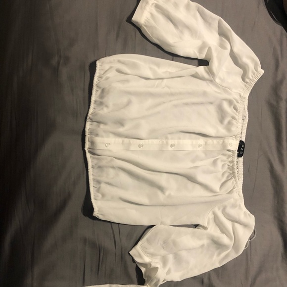 Woman shirt - Picture 3 of 3